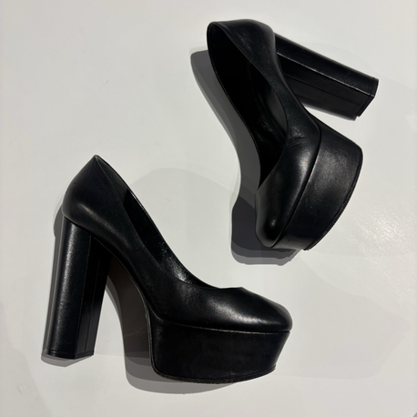 Gucci heels