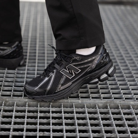 New Balance 1906R Black