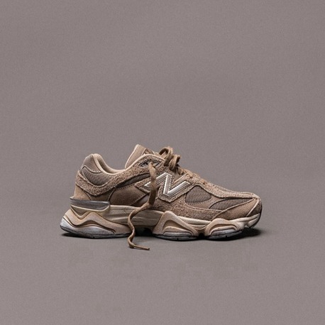 New Balance 9060 “ Mushroom V2 “