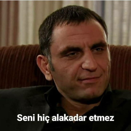Memati baş. Seni hiç alakadar etmez posteri