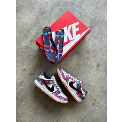 DUNK LOW PRO SB X PARRA ABSTRACT ART