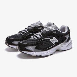 New Balance 725 Black White