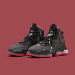 Lebron 19