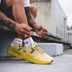 TRAVIS SCOTT X AİR MAX 1 “SATURN GOLD”