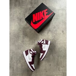 Air Jordan 1 High OG “Bordeaux”