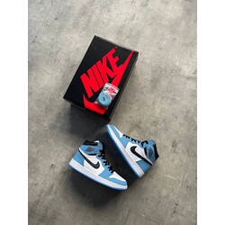 Air Jordan 1 “University Blue”