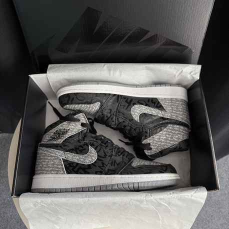 Nike Air Jordan 1 Retro High OG Rebellionaire