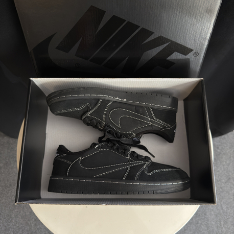 Travis Scott x Air Jordan 1 Low “Black/Phantom”
