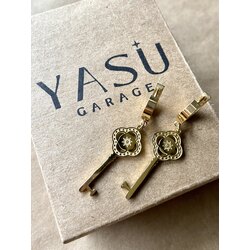 Çelik vintage anahtar küpe