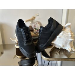 Siyah Süet Deri Sneaker