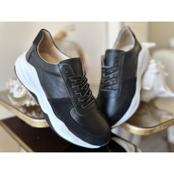 Süet Detaylı Siyah Deri Sneaker