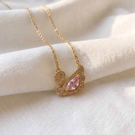 Pembe Taşlı Kuğu Kolye
