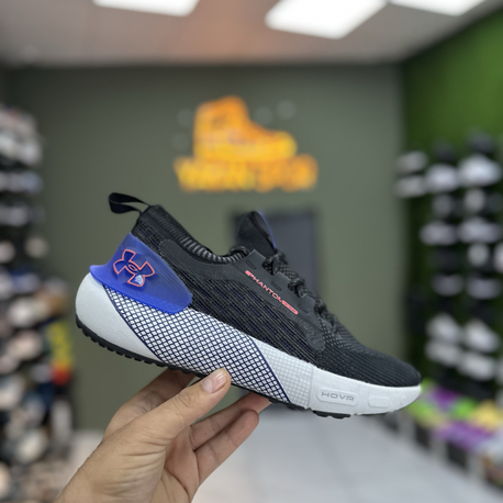 UNDER ARMOUR
