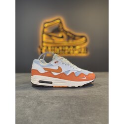 NİKE AİR MAX PATTA