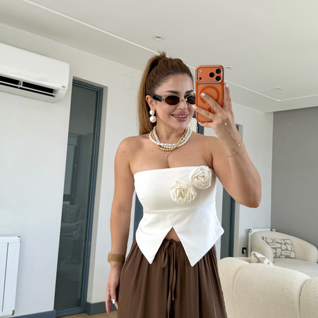 Gül detaylı bluz