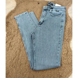 EKSTRA YÜKSEK BEL FULL LİKRA KAR YIKAMA JEANS 