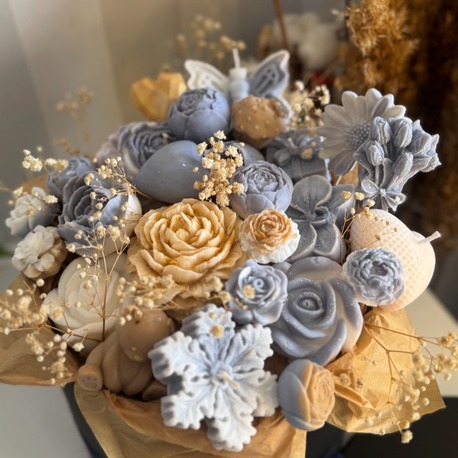 luxury candle bouquet