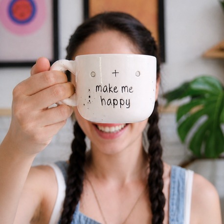 Make Me Happy Charm Kupası