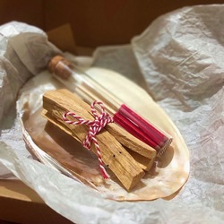 Arınma Seti | Palo Santo Tütsüsü (3'lü), İstridye Tütsülük, Cam Kibrit (Orjinal)