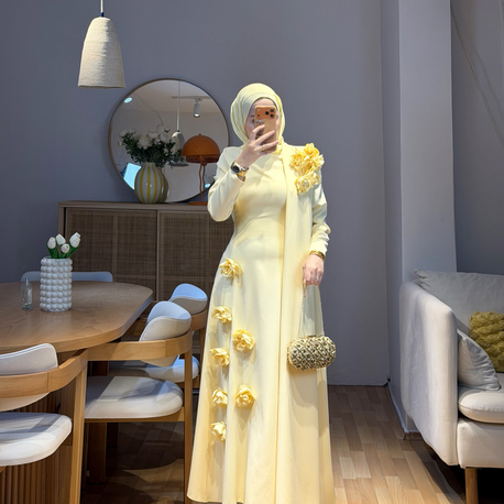 Alina Sarı Güllü Elbise