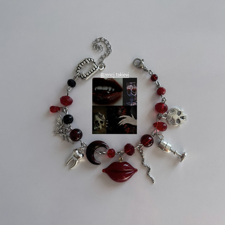 The Vampirella Grunge Bileklik