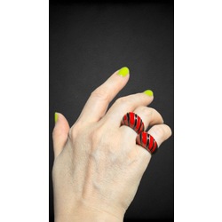 LOVE BOMB / Middle Red