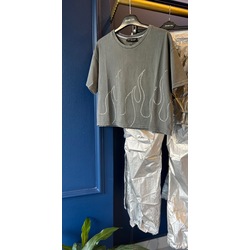Gri t-shirt