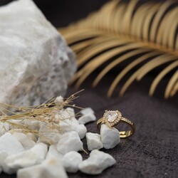 Gold Pandora yüzük 