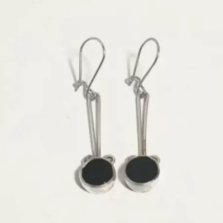 Oniks Taşlı Sallantılı Yuvarlak Küpe K0139