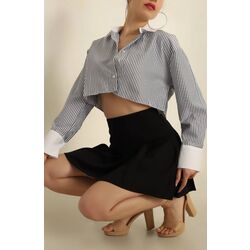 Siyah Çizgili Garnilli Crop Gömlek
