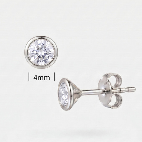 925 Ayar Gümüş 4 mm Işıltılı Zirkon Taşlı Pürüzsüz Tasarım Küpe - Acer Silver