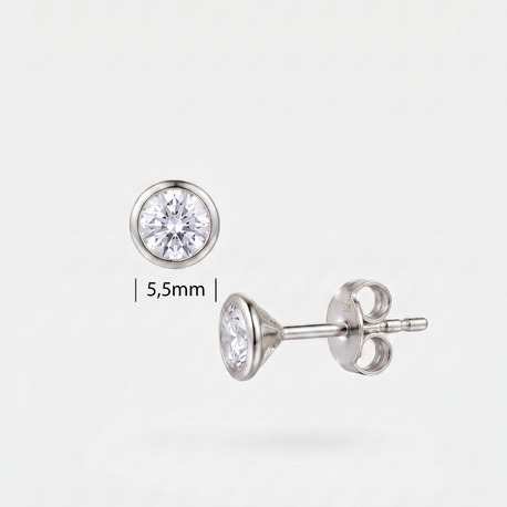 925 Ayar Gümüş 5,5 mm Işıltılı Zirkon Taşlı Pürüzsüz Tasarım Küpe - Acer Silver