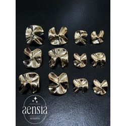 Burgu Çiçek Model Özel Tasarım Metal Düğme - 12li Paket (6 Büyük + 6 Küçük)
