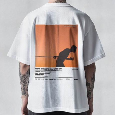 İmpala Collection | Geç Gelen Bahar - Unisex/Oversize Tişört (Siyah/Beyaz)