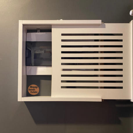SÜRGÜLÜ ELEKTRİK PANO DUVAR DÜZENLEYİCİ DÜZ ÇİZGİ MODEL BEYAZ