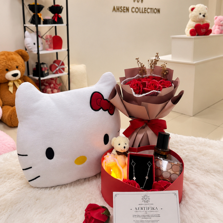 İçimden geldi hello kitty 925 ayar gümüş takılı