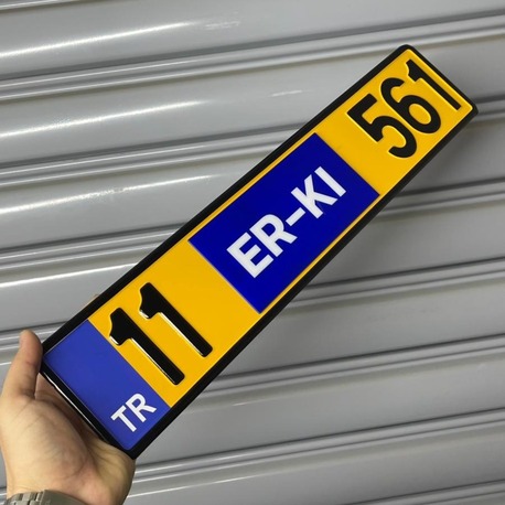 ZEMİN SARI MAVİ TR ORTASI MAVİ DEKOR PLAKA