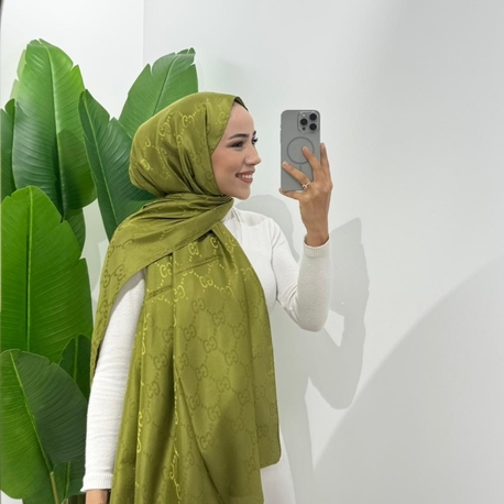 GUCCI IPEKSI JAKAR ŞAL 