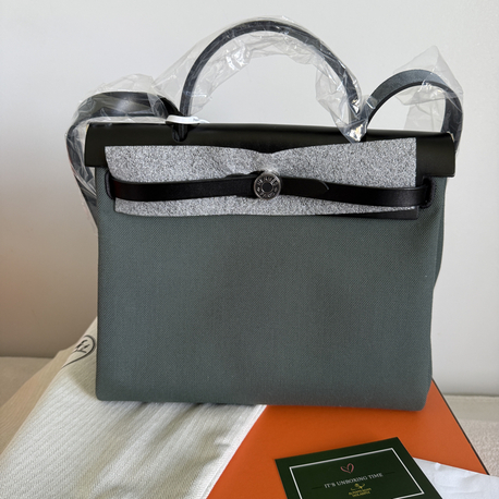 Hermès Herbag 31 Vert Mangrove / Noir 