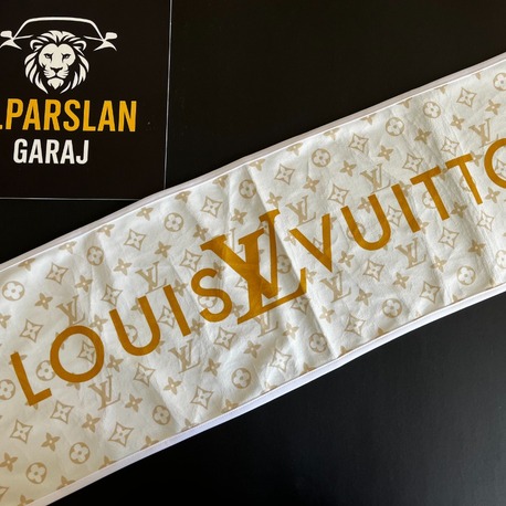 Louis Vuitton Desenli Beyaz Torpido Örtüsü
