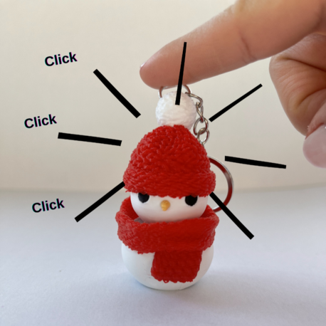 Kardan Adam Click Anahtarlık – Fidget Toy, 3D Baskı, Dokulu Bere & Atkı, Sevimli Tasarım