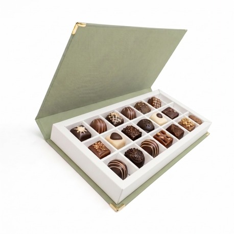 NİBOX 24 GÖZLÜ ÇİKOLATA KUTUSU MİNT YEŞİLİ ( 16x38.5x3.5 CM ) ( 10 ADET )