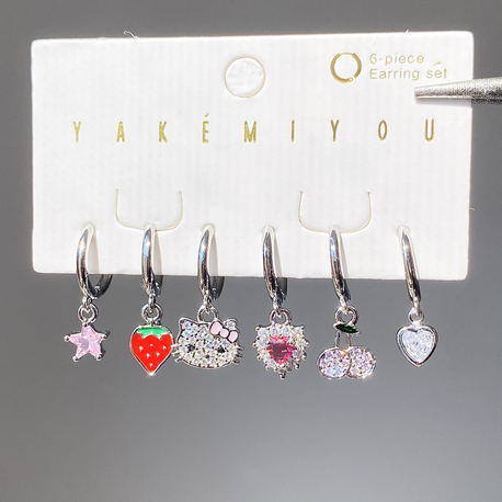 Hello Kitty 6’lı Renkli Set Küpe