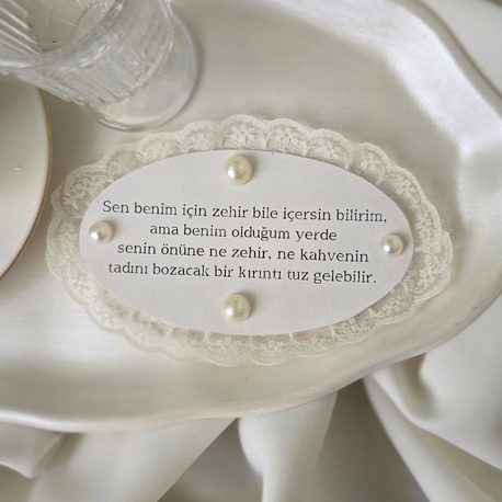 Damat Kahvesi İçin Dantel ve İnci Tasarımlı Not Kart