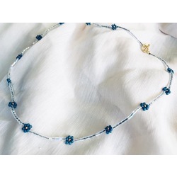 Tiny Daisies Necklace w Gold (t-key) | July'19