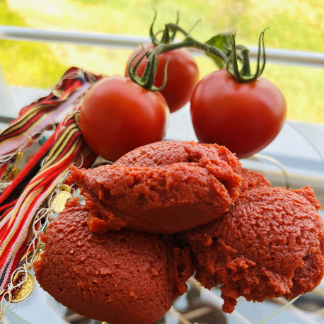 YENİ SEZON DOMATES SALÇASI 1,KG 