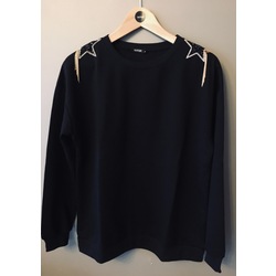 Yıldız Aplikeli Sweatshirt 