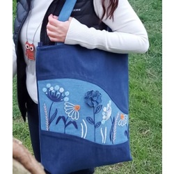 Papatya desenli el işlemeli kot çanta 