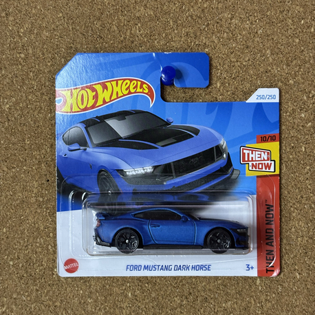 Ford Mustang Dark Horse