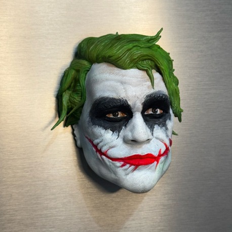 Joker Batman magnet 
